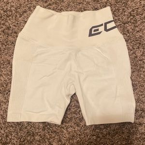 Arise Scrunch Short White Size Xsmall